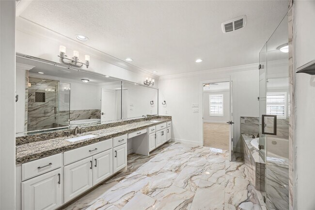 Building Photo - 13419 Preston Cliff Ct