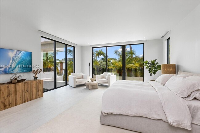 Building Photo - 773 NE 77th Terrace