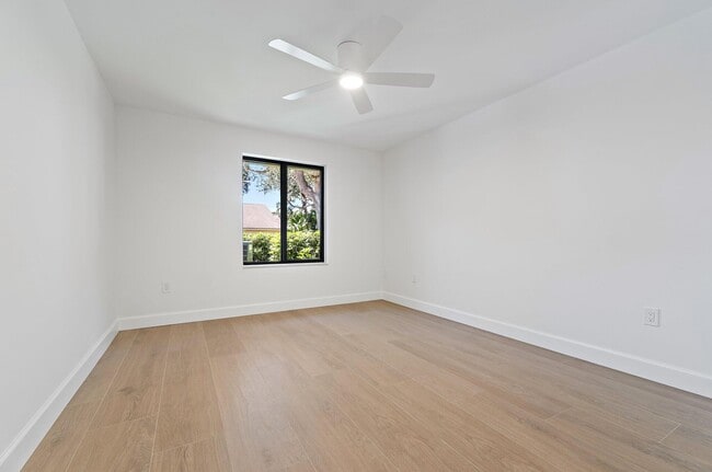 Building Photo - 139 Sand Pine Dr
