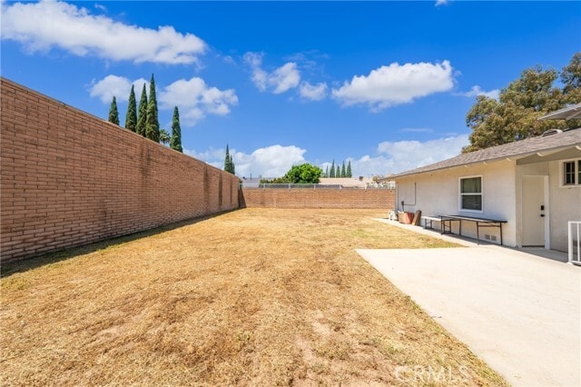 Building Photo - 1345 S Jellick Ave