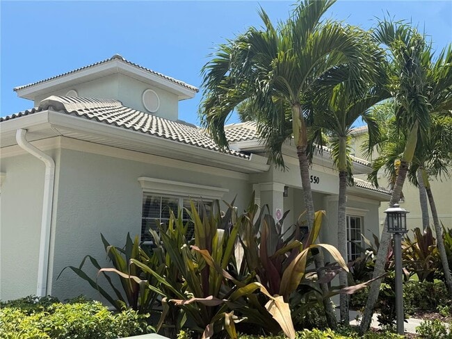 Building Photo - 600 Gardens Edge Dr