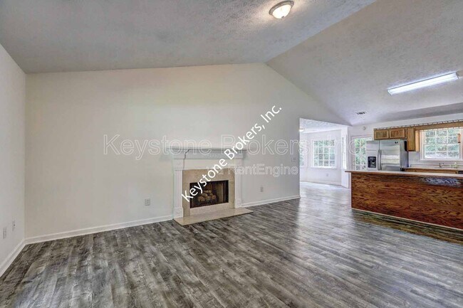 Building Photo - 9166 Tara Dr SW