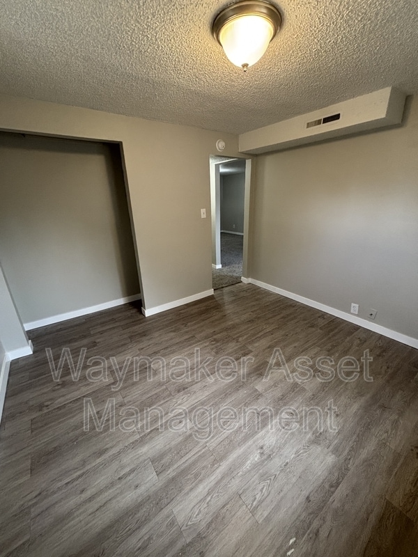 Building Photo - 3495 Montebello Dr W