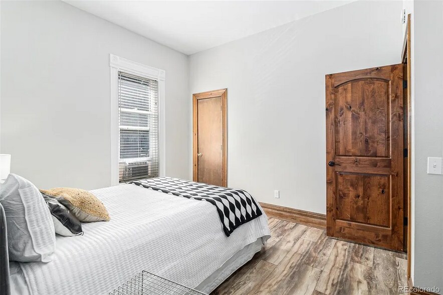 Main Bedroom - 813 E 14th Ave