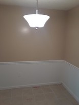 Building Photo - 1035 Manson Dr