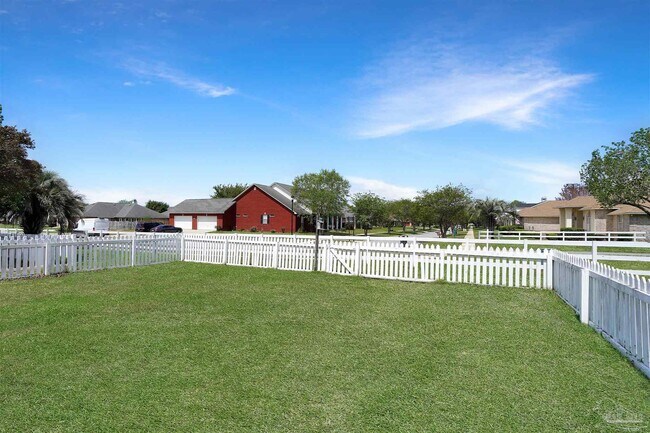 Building Photo - 28 Easton St