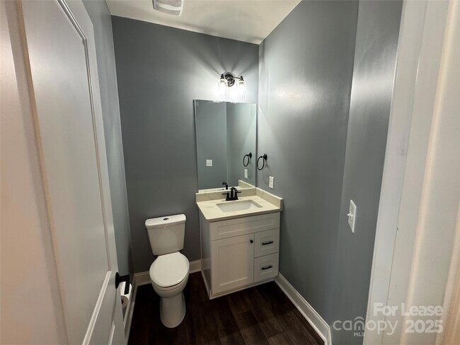 Building Photo - 3011 Waxhaw Crossing Dr