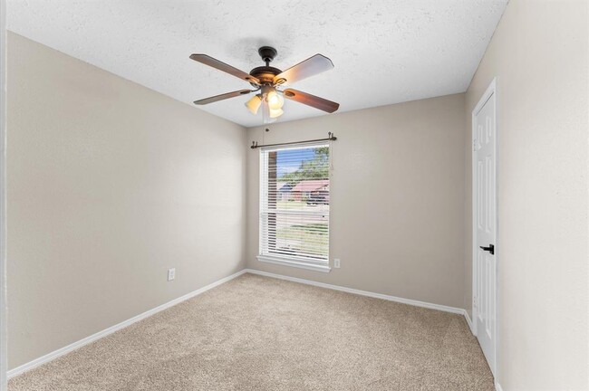 Building Photo - 418 Ironbark Dr
