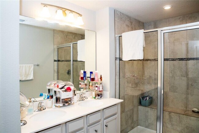Building Photo - 5963 Glory Bower Dr