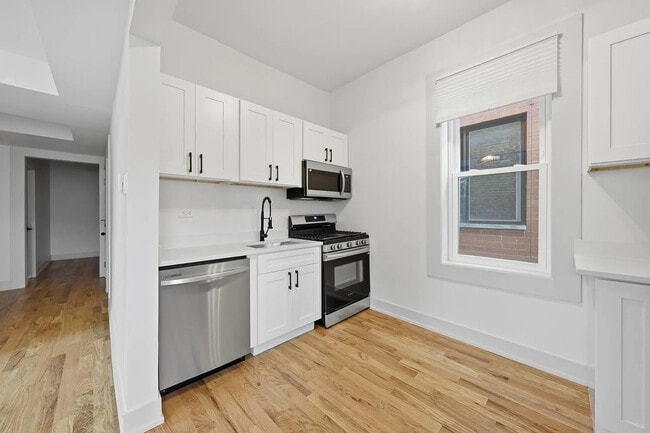 Building Photo - 1514 W Fry St