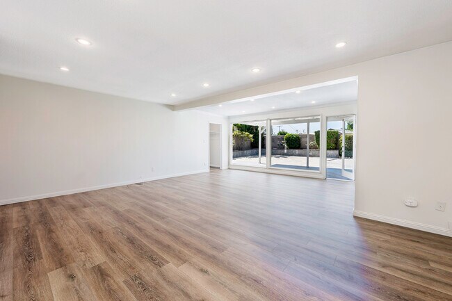 Building Photo - 7032 E El Cedral St