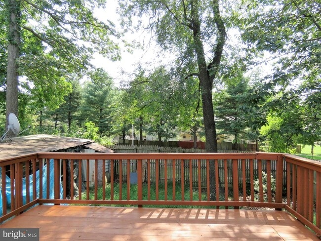 Building Photo - 7526 Mattingly Ln