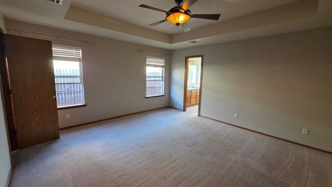 Building Photo - 3 Bed 2 Bath in Oklahoma City!