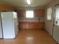 Building Photo - 75 Willow St SE