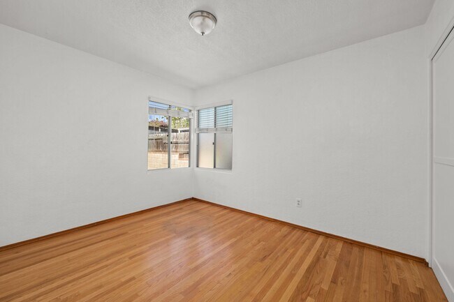 Building Photo - 6467 Cleo St