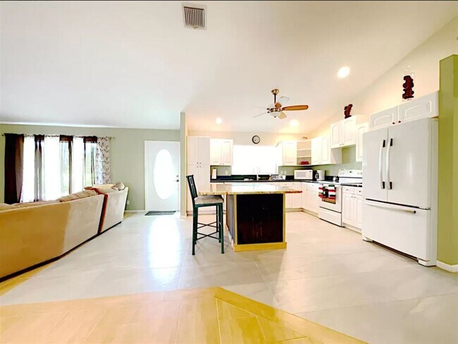 Building Photo - 17087 133rd Trail N