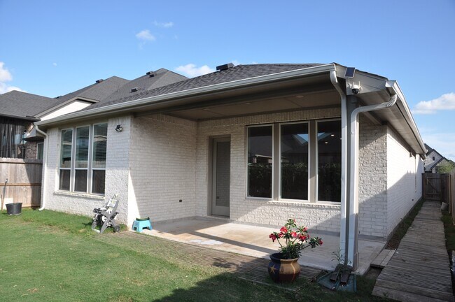 Building Photo - 31822 Grand Orch Ln