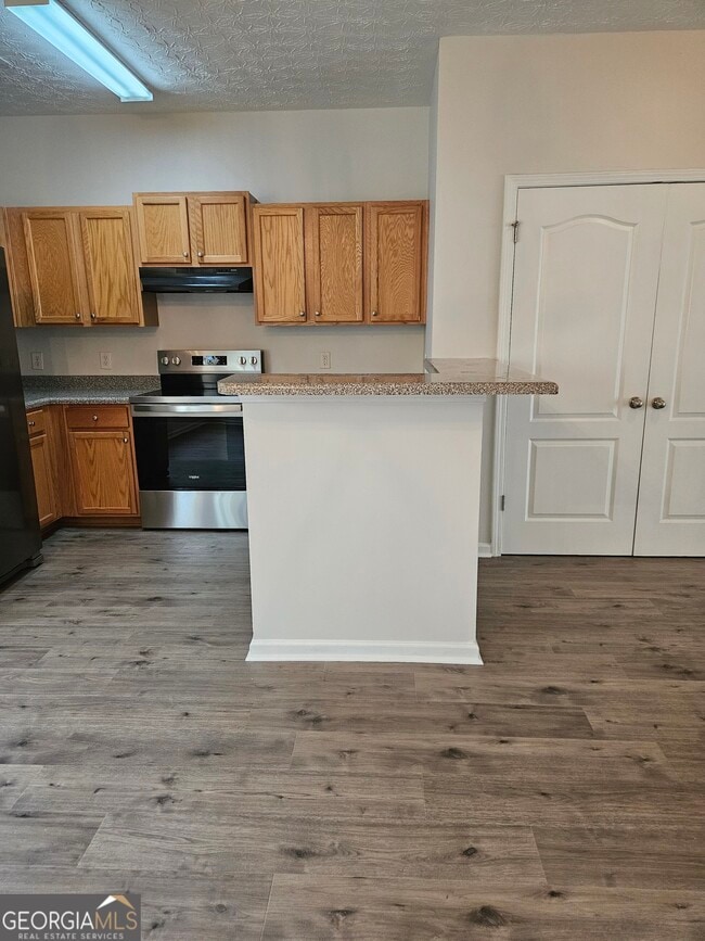 Building Photo - 6416 Ellenwood Dr