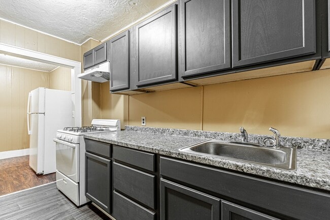 Building Photo - 1 Bed 1 Bath apartment in Okc close to Plaza District!