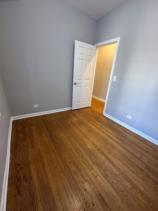 Building Photo - 7734 N Paulina St