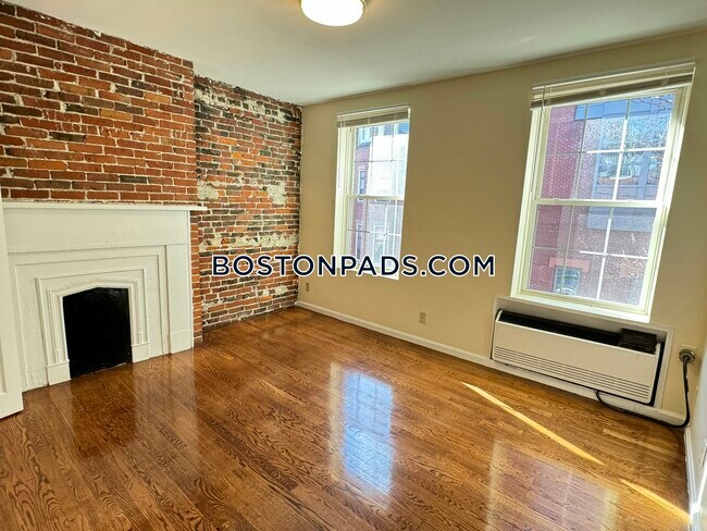 Building Photo - 94 Tyler St.