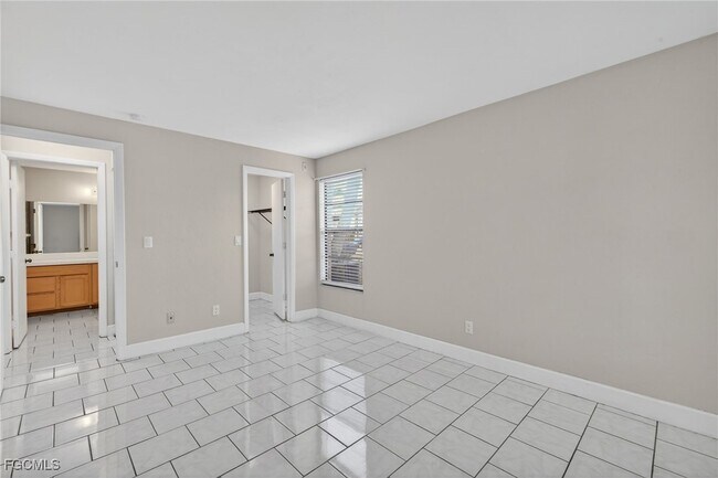 Building Photo - 13134 Feather Sound Dr