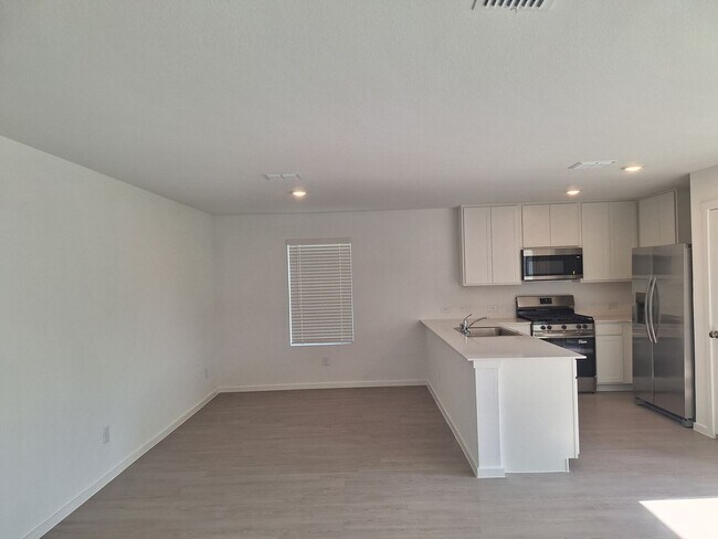 Building Photo - 15009 Bushwacker Wy