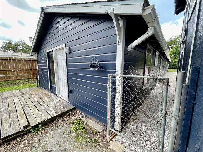 Building Photo - 4711 3rd St