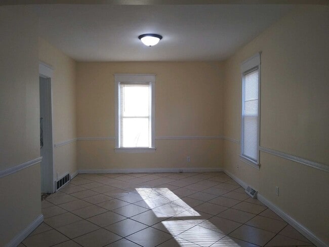 Building Photo - 1307 Jackson St