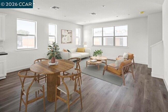 Building Photo - 2802 Chattleton Ln