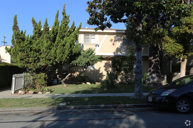 Building Photo - 233 N Belmont St