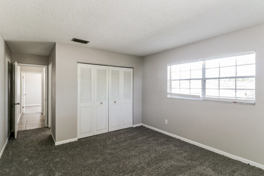 Building Photo - 5105 Chamber Ct