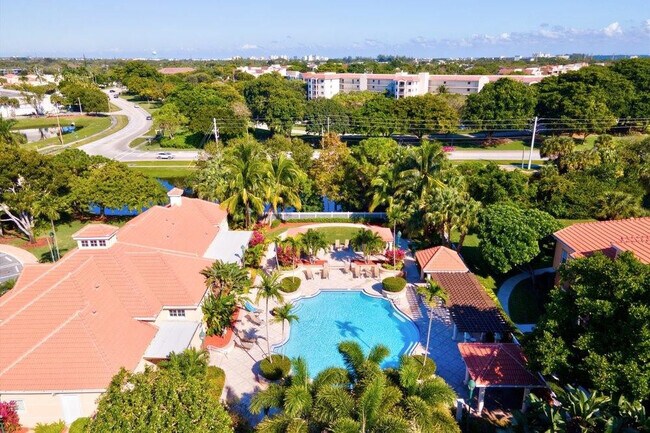 Building Photo - 2032 Alta Meadows Ln