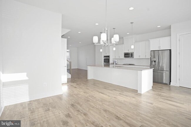 Building Photo - 44734 Roosevelt Sq