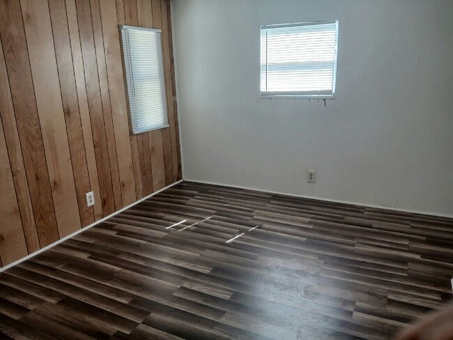 Building Photo - 130 S Suncoast Blvd