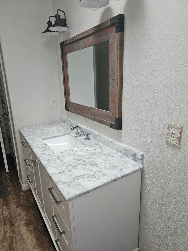 Building Photo - 5070 Usana Ct