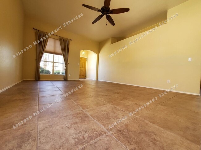 Building Photo - COYOTE LAKES BEAUTIFUL VIEW OF GOLF COURSE/NOT AGE RESTRICTED**NO TENANT FEES