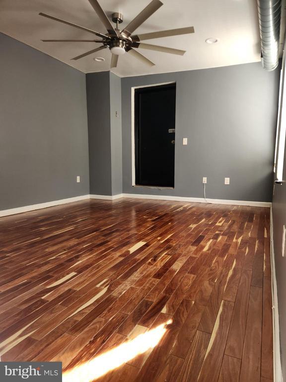 Building Photo - 1421 W Baltimore St