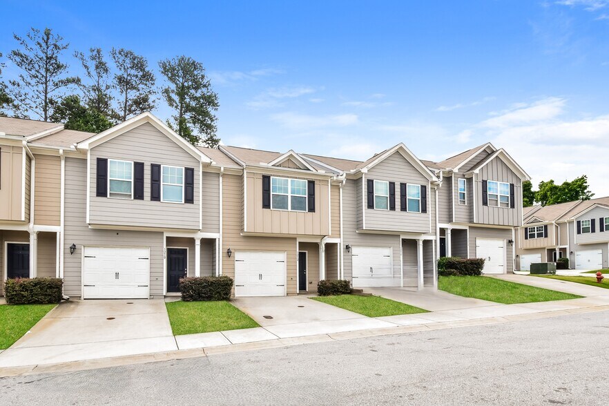 Building Photo - 1212 Highwood Ln