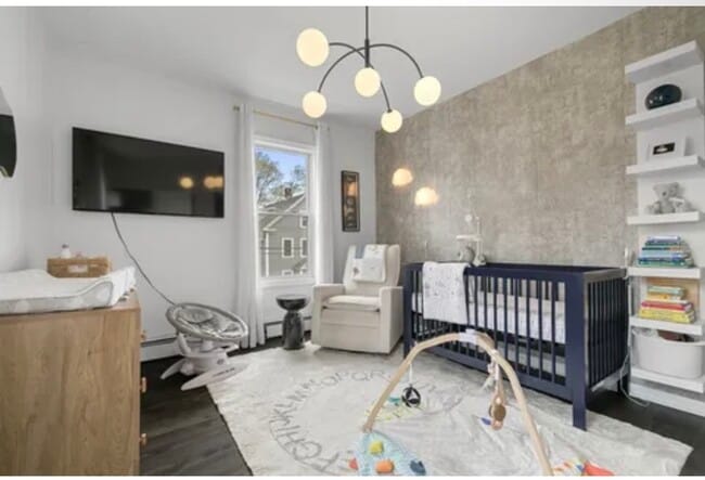 Building Photo - 50 Howe St