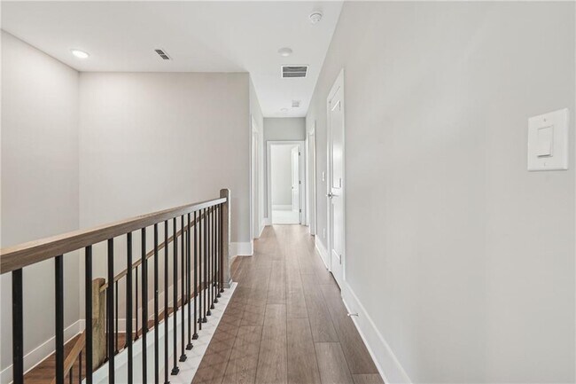 Building Photo - 597 Red Clay Farms