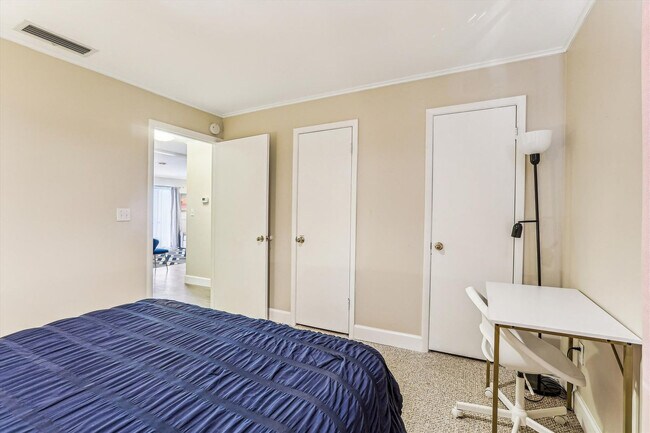 Building Photo - 405 Flagler Blvd