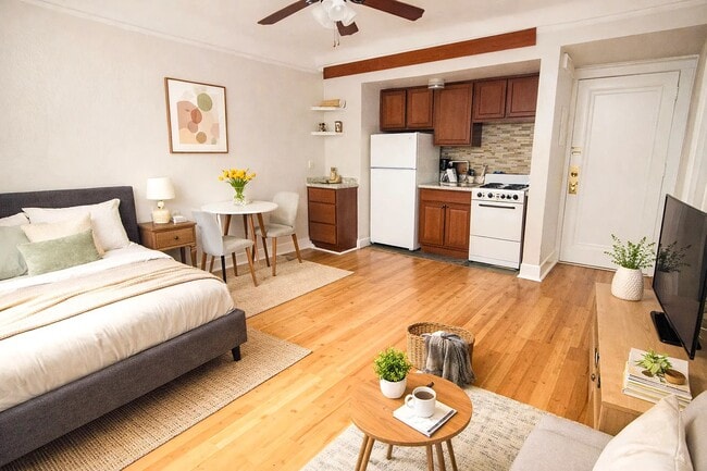 Adrian Studio Staged - Oakland Apartments