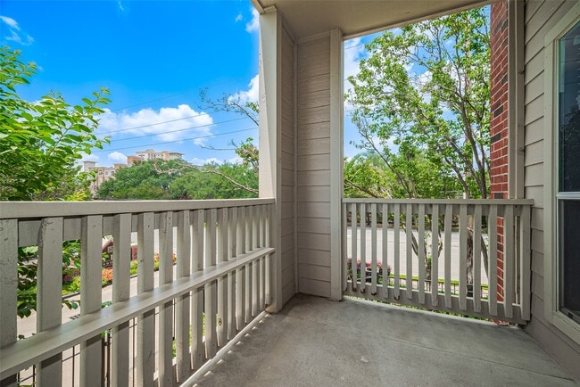 Building Photo - 1330 Old Spanish Trl