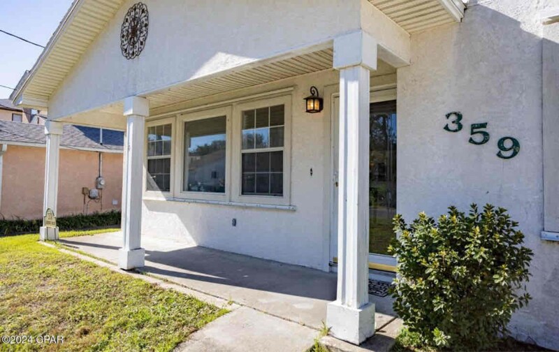 Building Photo - 359 Mercedes Ave