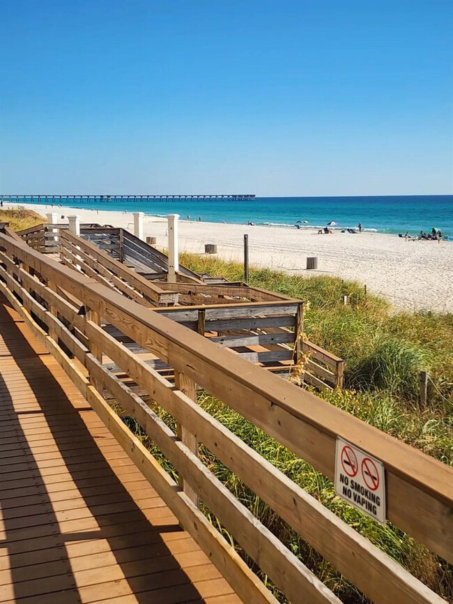 Building Photo - 16819 Front Beach Rd