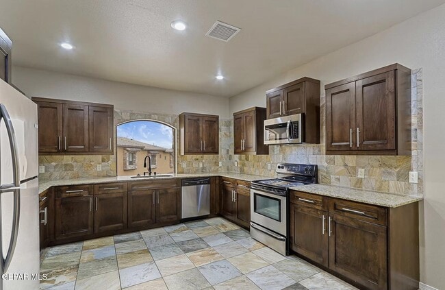 Building Photo - 5501 N Stanton St