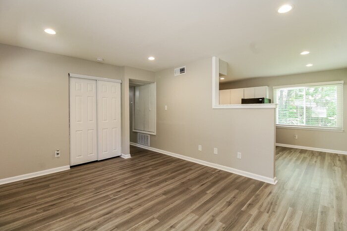 Building Photo - 4201 S Jasmin Ct