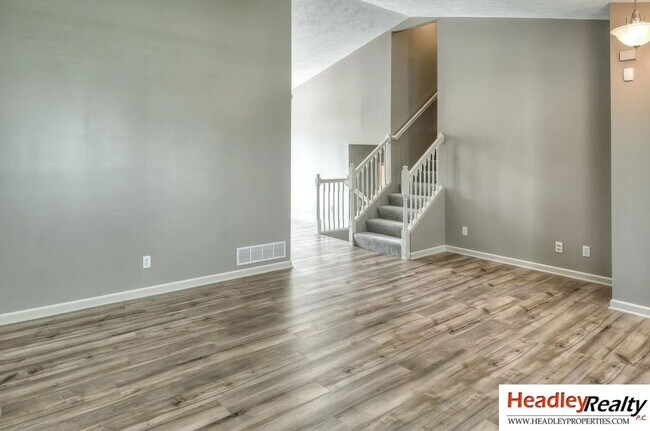 Building Photo - Beautiful Home For Rent in Gretna School District