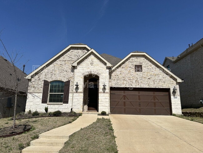 Building Photo - 2222 McMullin Dr